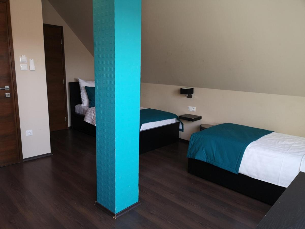 Tiszakécske Parton Hotel & Bowling מראה חיצוני תמונה